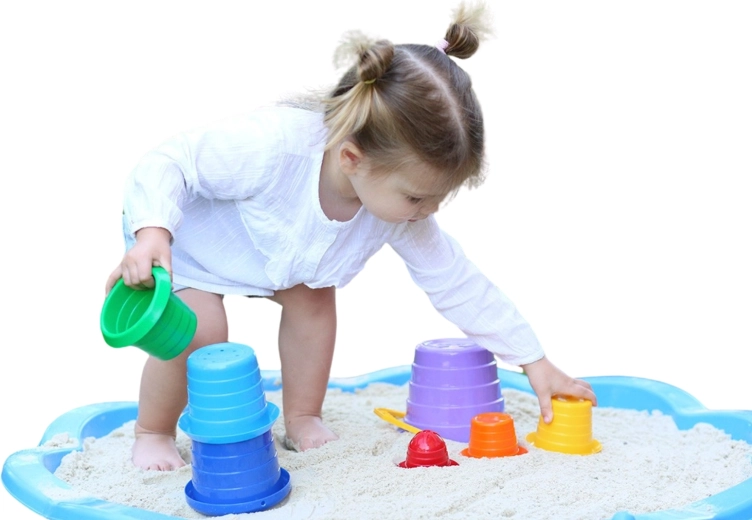 Kleurrijk spelen met zand en water
