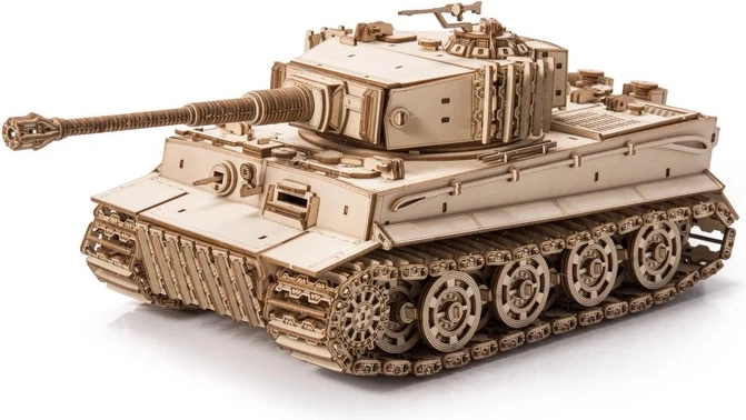 Gedetailleerd houten model van de Tiger M1-tank