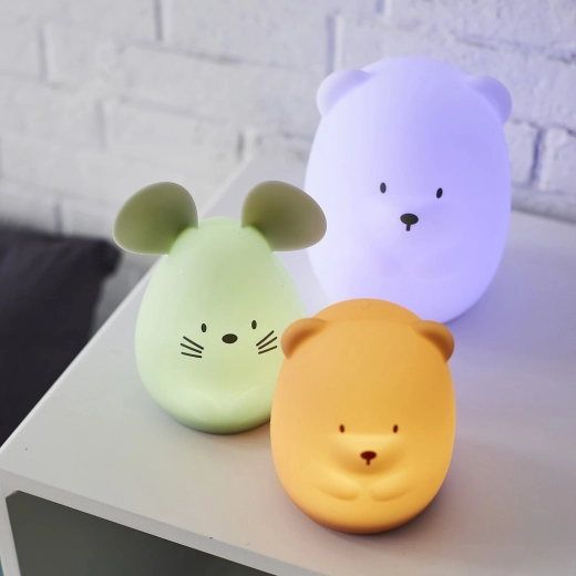 Tot 12 uur brandtijd en opladen via micro-USB