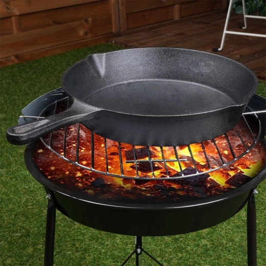 Veelzijdig te gebruiken op kookplaat, in de oven en boven open vuur