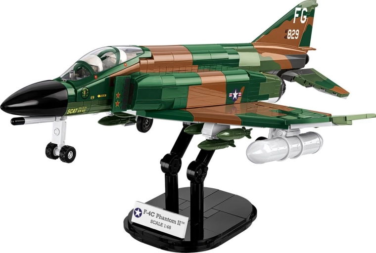 Gedetailleerd model op schaal 1:48