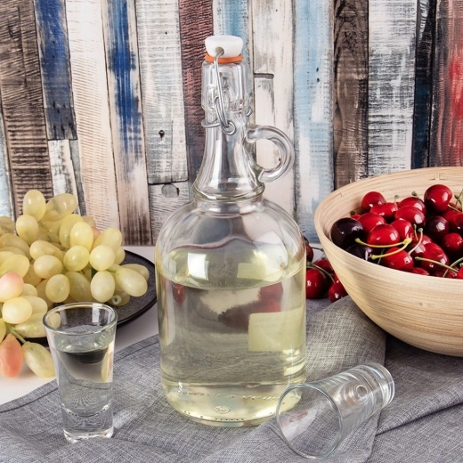 Stijlvolle presentatie van huisgemaakte dranken