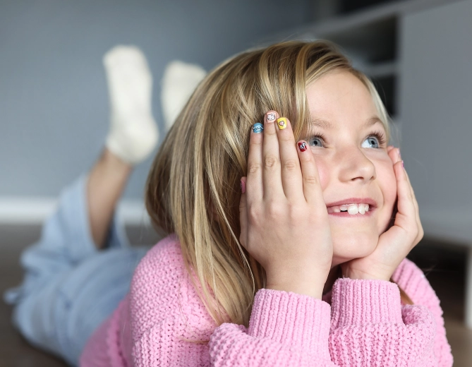 Kleurige Hello Kitty-motieven voor een creatieve stijl