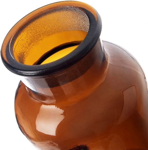 Brede hals voor comfortabel vullen