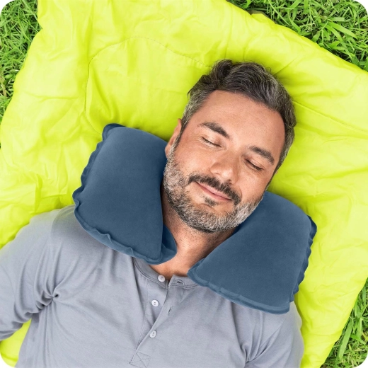 Ergonomische neksteun voor onderweg