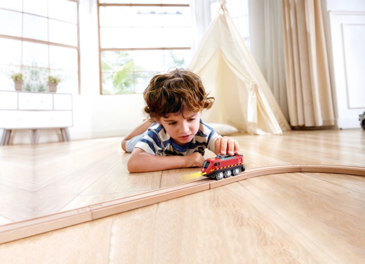 Voor houten treinbanen