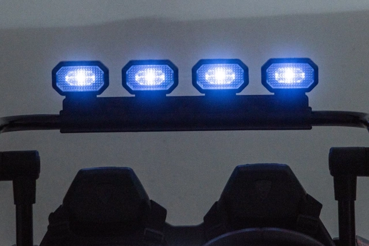 LED-lichtbalk en rijke uitrusting voor plezier