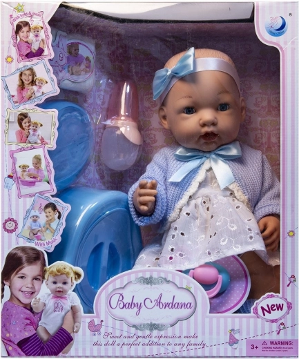 Babypop met accessoires – drinkt en plast - 1 stuk