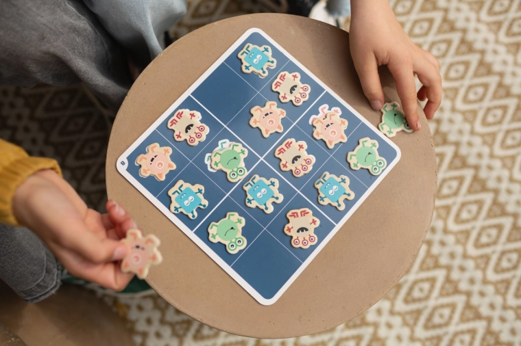 Spelend leren met kleurrijke monstertjes