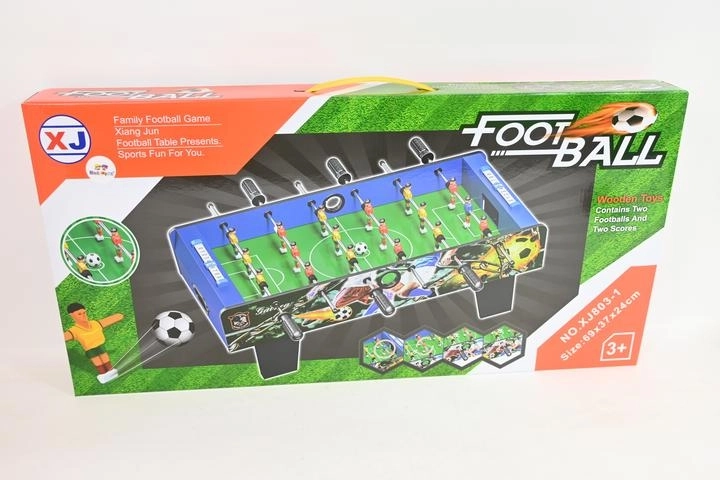 Tafelvoetbal in houten uitvoering