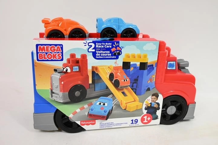 Mega Bloks vrachtwagen met racebaan en 2 voertuigen