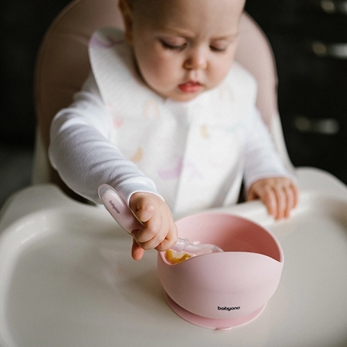 Ergonomische vorm voor de eerste zelfstandige hapjes