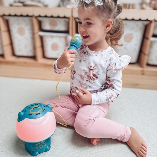 Karaoke met draadloze microfoon