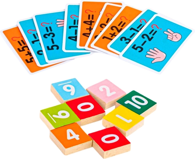 Dubbelzijdige kaarten en houten cijfers