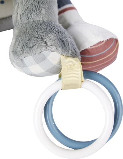 Rammelaars en grijpringen voor kleine handjes