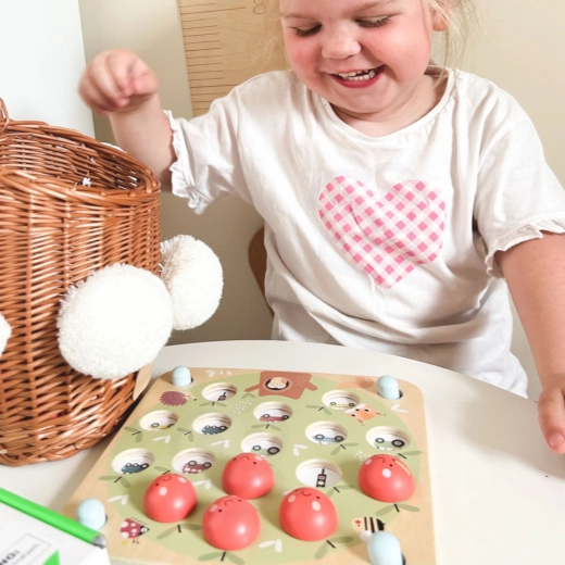 Houten speelgoed voor kleine ontdekkers