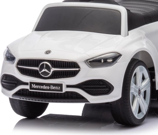 Realistische details in MERCEDES-stijl