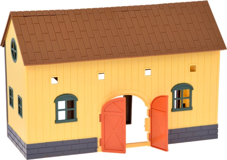 Grote stal met te openen deuren