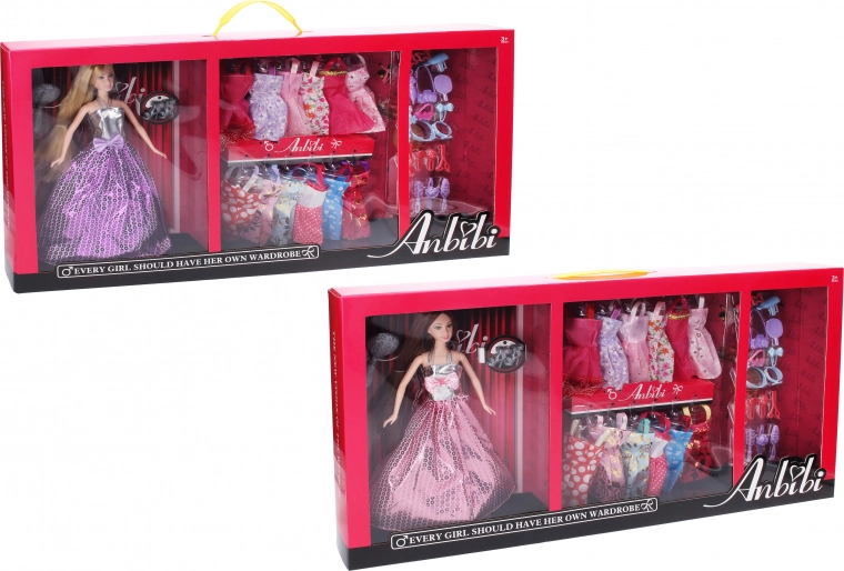 Pop met kledingkast en modeaccessoires