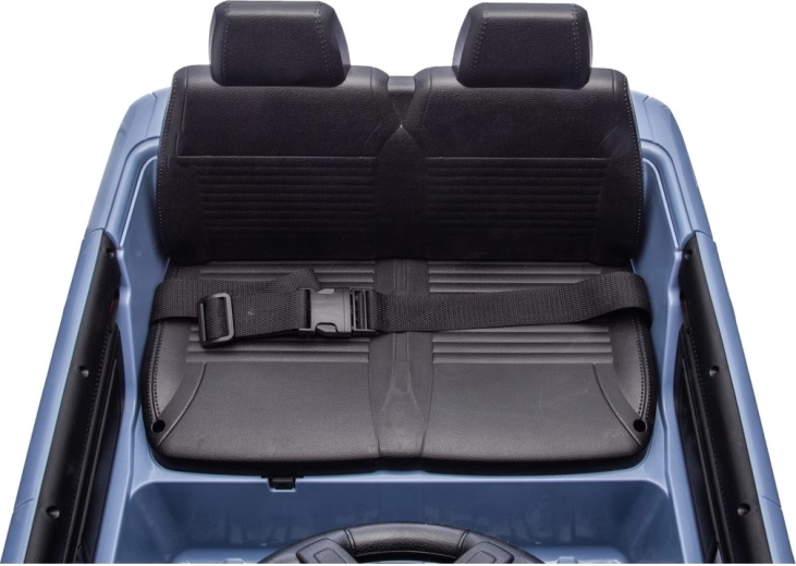 Twee zitplaatsen en veilig vastgespen