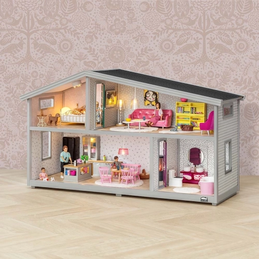 Ruim poppenhuis met 4 kamers