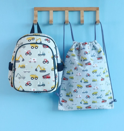 Sporttas voor kinderen met voertuigenmotief – A Little Lovely Company