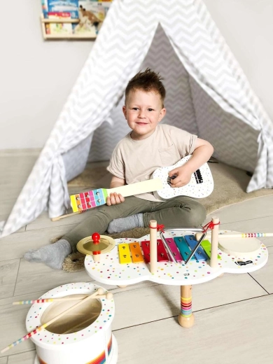 Houten gitaar voor kinderhanden