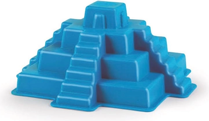 Maya-piramide voor in het zand