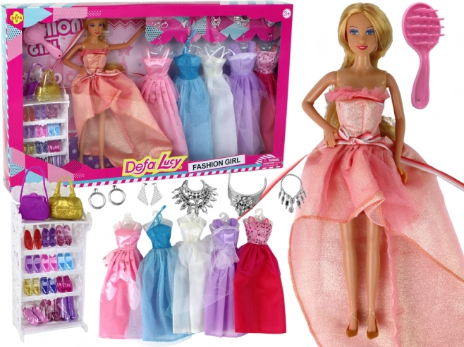 Pop met lang blond haar en accessoires
