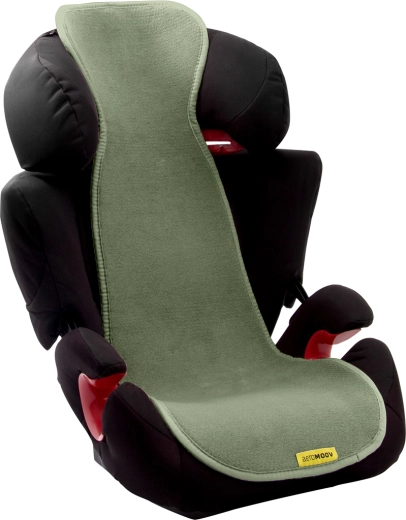 Past in autostoelen 15–36 kg en belemmert de gordels niet