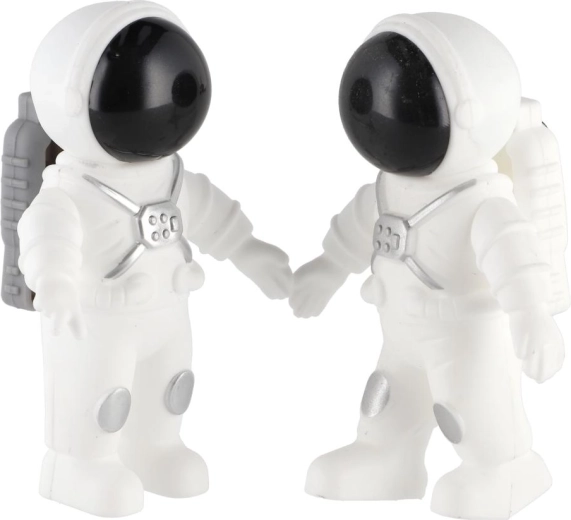 Twee astronautenfiguren voor een teammissie