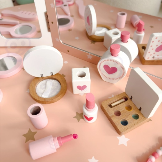 Rijke set houten accessoires