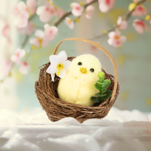 Paasdecoratie kuikentje in nest 7,5 × 7,5 cm