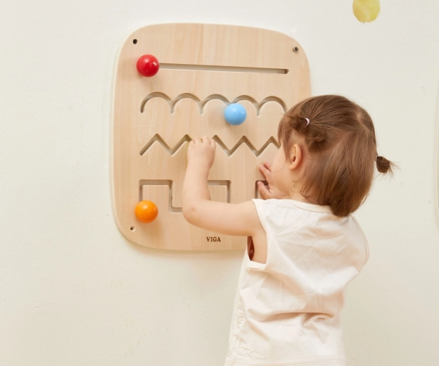Praktisch ontwerp voor aan de wand