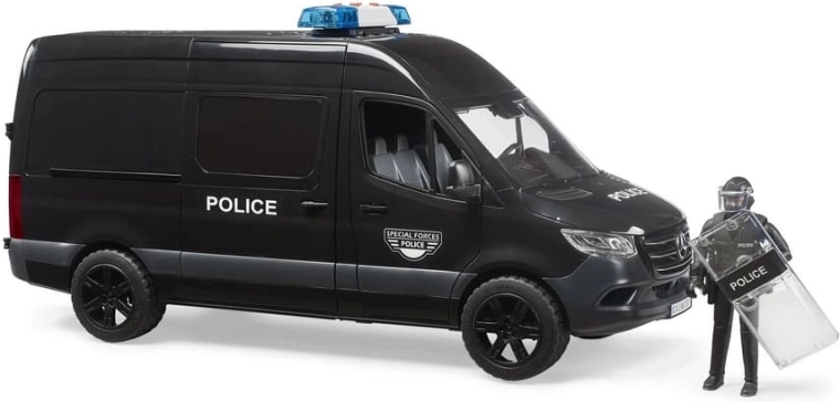 Realistische details en politie‑markering