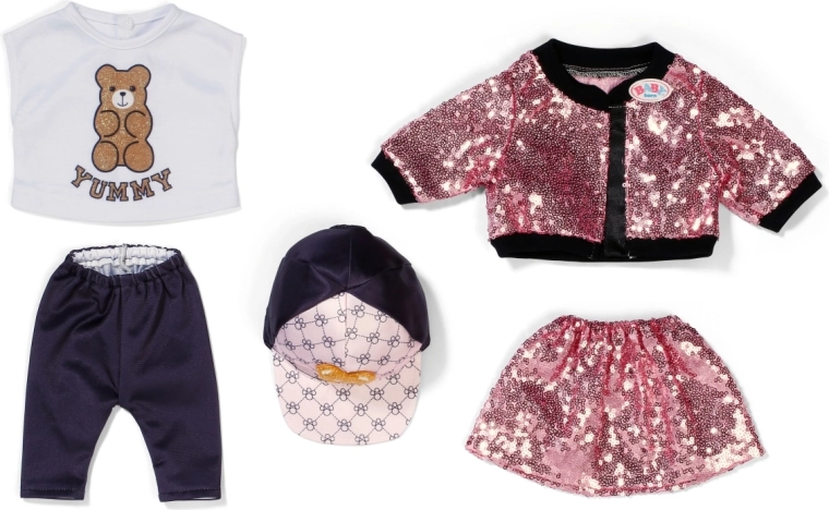 Complete kleding voor de pop