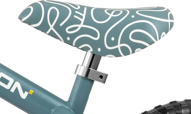 Groeidt met het kind mee: verstelbare hoogte