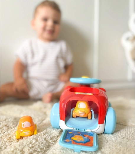 2 mini-autootjes verborgen binnenin