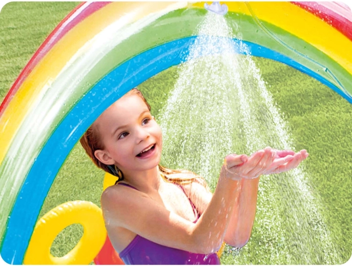 Regenboog douchboog voor verfrissing