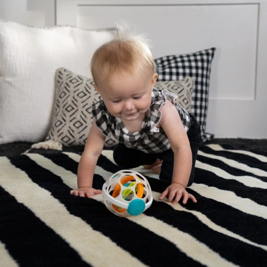 Bevordert kruipen en tummy time