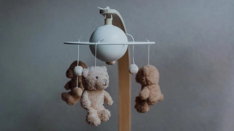 Schattige hangspeeltjes voor visuele stimulatie