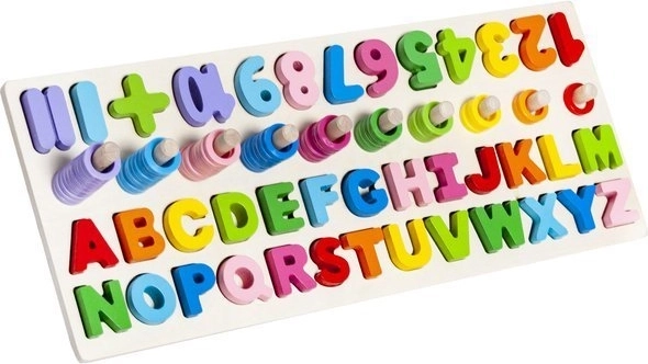 Alfabet en cijfers in één insteekpuzzel
