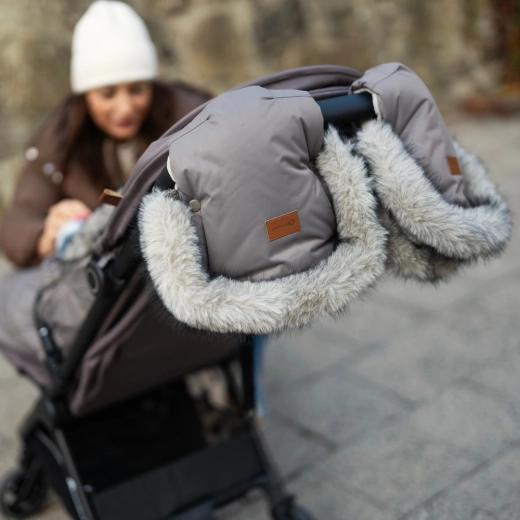 Universele bevestiging op elke kinderwagen