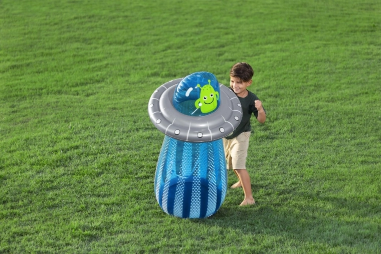 Boksfiguur die terugveert