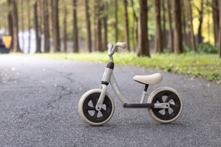 Laag frame en voetensteunen voor betere stabiliteit
