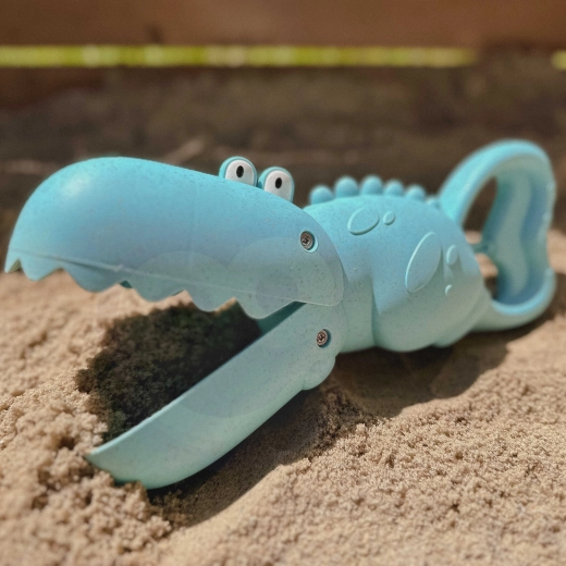 Eenvoudig opnemen en verplaatsen van zand en water