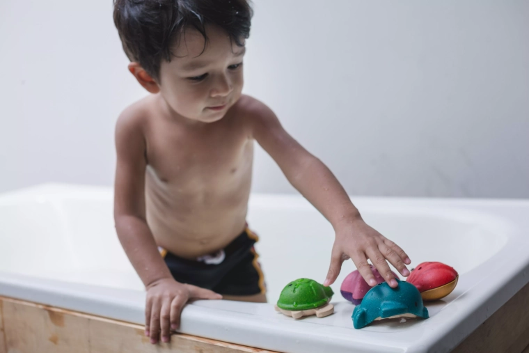Plezier tijdens het baden, ook in het babybadje