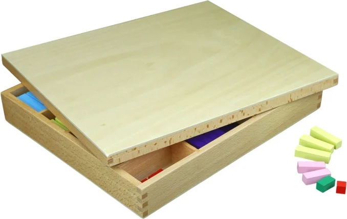Praktische opberging in een houten doosje