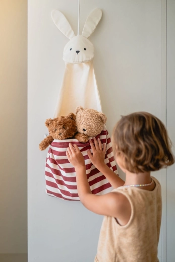 Eenvoudig op te hangen aan haak, deurklink en kleerhanger