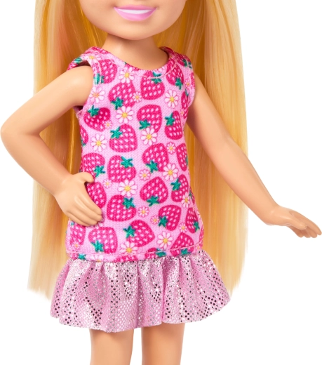 Schattige outfit met aardbeienmotief